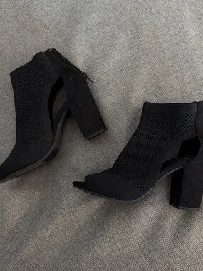 Report Black Knit Peep-Toe Block Heel Ankle Booties sandals